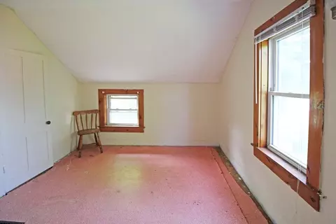74 Parsons St, Easthampton, MA 01027 photo 12