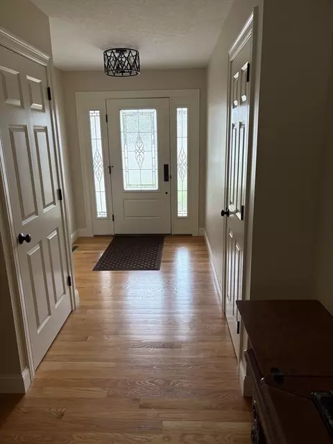 43 Caddyshack Dr, Chicopee, MA 01020 photo 10