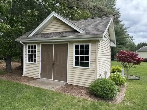 43 Caddyshack Dr, Chicopee, MA 01020 photo 3