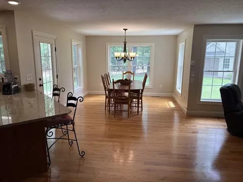 43 Caddyshack Dr, Chicopee, MA 01020 photo 5