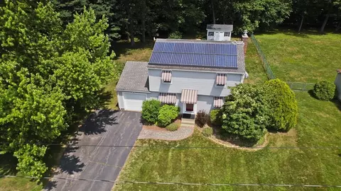 80 Vassar Rd, Feeding Hills, MA 01030