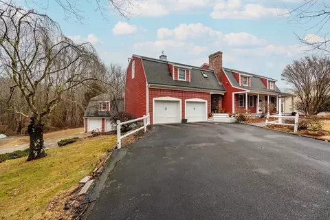 262 Homestead Ave, Rehoboth, MA 02769