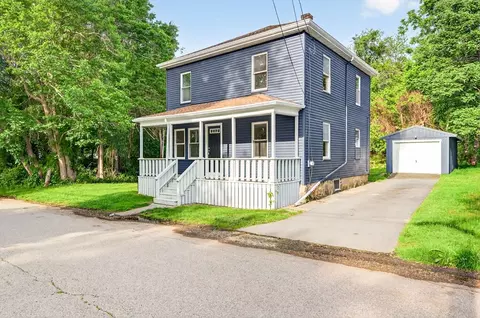 51 Ryder St, Dartmouth, MA 02747