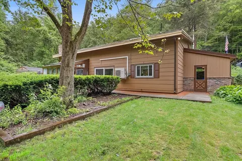 709 N Orange Rd, Athol, MA 01331 photo 3