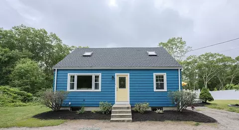 57 Hawes St, Wrentham, MA 02093