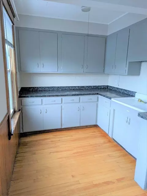 5 Watson Ave, Worcester, MA 01606 photo 8
