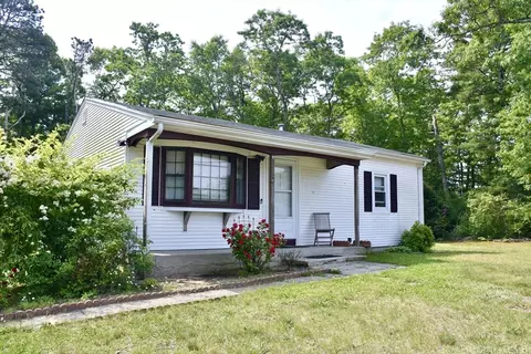 9 Barker Rd, Wareham, MA 02571
