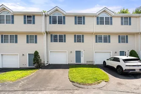 985 Trapelo Rd #17, Waltham, MA 02452