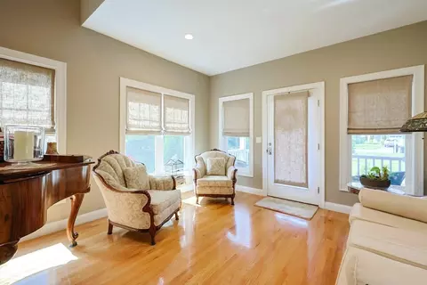 1 Summers Cir, Upton, MA 01568 photo 7