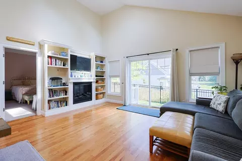 1 Summers Cir, Upton, MA 01568 photo 18