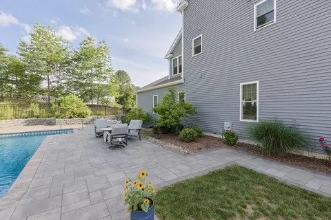 1 Summers Cir, Upton, MA 01568 photo 37