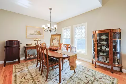 1 Summers Cir, Upton, MA 01568 photo 10