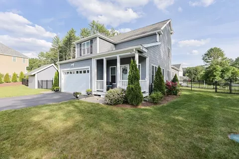1 Summers Cir, Upton, MA 01568 photo 2