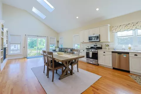 1 Summers Cir, Upton, MA 01568 photo 16