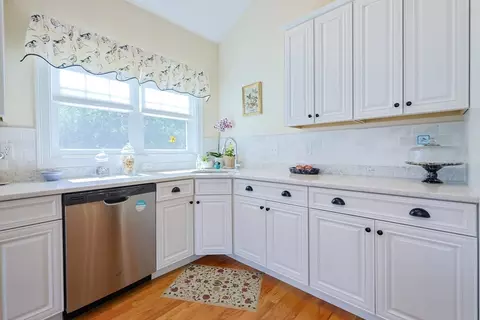 1 Summers Cir, Upton, MA 01568 photo 15