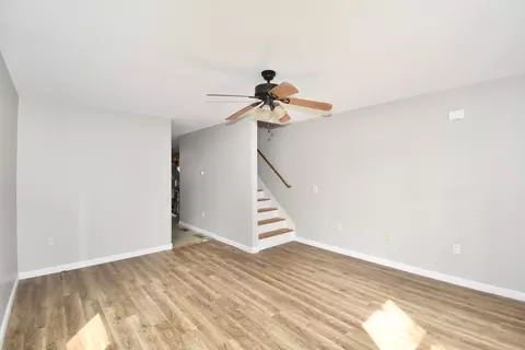 581-583 Armory St, Springfield, MA 01104 photo 6