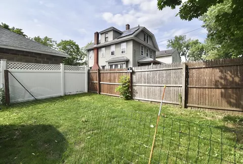 581-583 Armory St, Springfield, MA 01104 photo 23