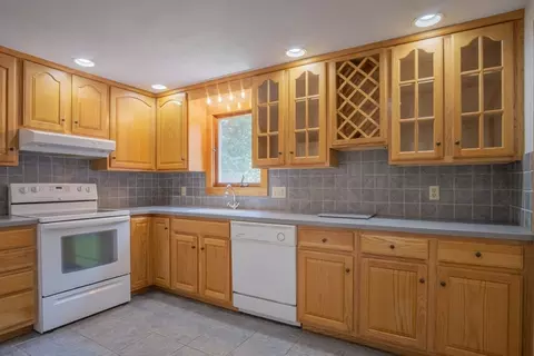 6 Marshall Rd, Beverly, MA 01915 photo 8