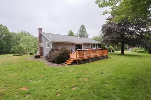 Exterior - 7 11 Sovereign Hts, Sutton, MA 01590 photo 5 of 15