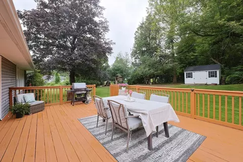 Exterior - 7 11 Sovereign Hts, Sutton, MA 01590 photo 2 of 15