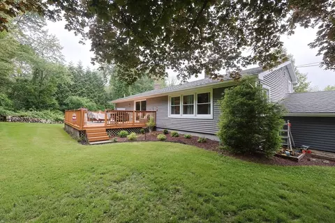 Exterior - 7 11 Sovereign Hts, Sutton, MA 01590 photo 6 of 15
