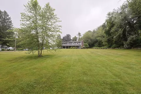 Exterior - 7 11 Sovereign Hts, Sutton, MA 01590 photo 14 of 15
