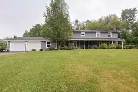 Exterior - 7 11 Sovereign Hts, Sutton, MA 01590 photo 15 of 15