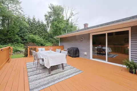 Exterior - 7 11 Sovereign Hts, Sutton, MA 01590 photo 3 of 15