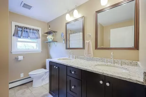 Bath - 7 11 Sovereign Hts, Sutton, MA 01590 photo 2 of 2
