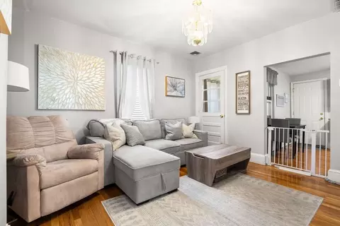 5 Hinckley St #2, Somerville, MA 02145