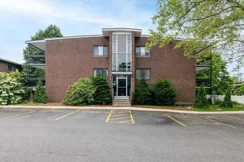 150 Elm St #1, Braintree, MA 02184