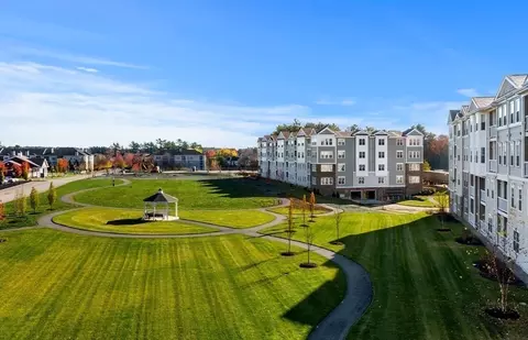 320 Martins Lndg #306, North Reading, MA 01864