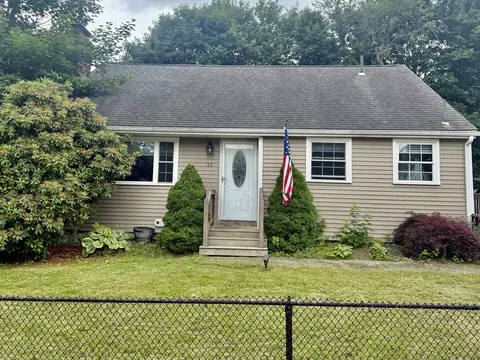 15 Pratt St, Brockton, MA 02302