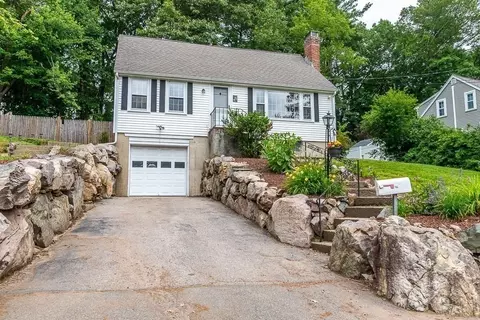 70 Fox Meadow Ln, Dedham, MA 02026