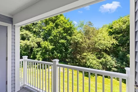 Exterior - 2104 Hockley Dr #2104, Hingham, MA 02043 photo 2 of 4