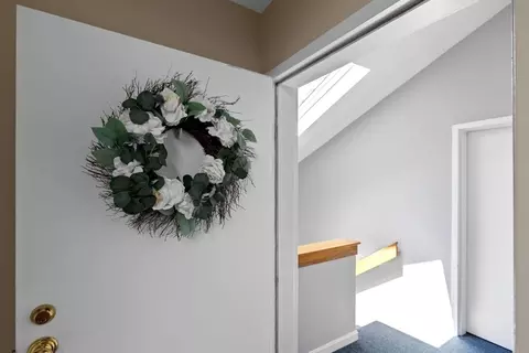 Entry Way - 2104 Hockley Dr #2104, Hingham, MA 02043 photo 1 of 5