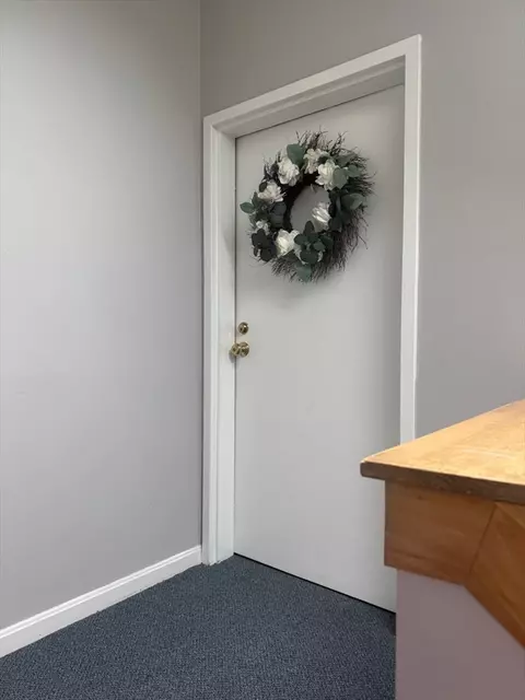 Entry Way - 2104 Hockley Dr #2104, Hingham, MA 02043 photo 4 of 5