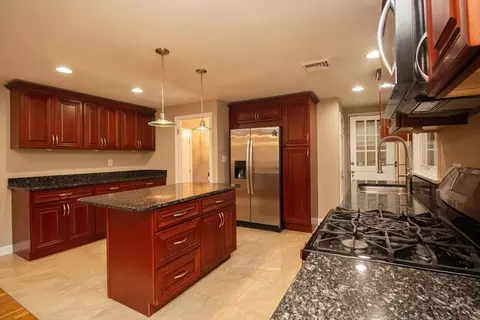 9 Judith Rd, Worcester, MA 01602 photo 4