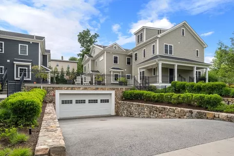 16-26 Dalby St #4, Newton, MA 02458