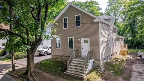 41 Adams St, Fairhaven, MA 02719