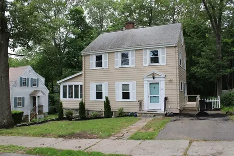 49 Newcomb Rd, Stoneham, MA 02180 photo 2
