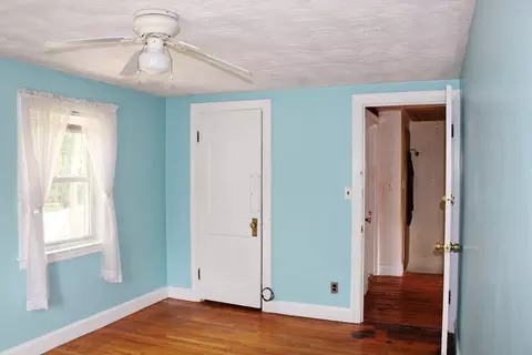 49 Newcomb Rd, Stoneham, MA 02180 photo 24