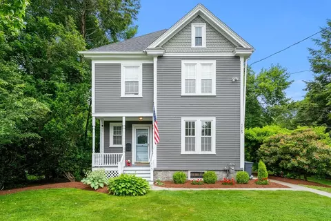 115 Elm St, Andover, MA 01810