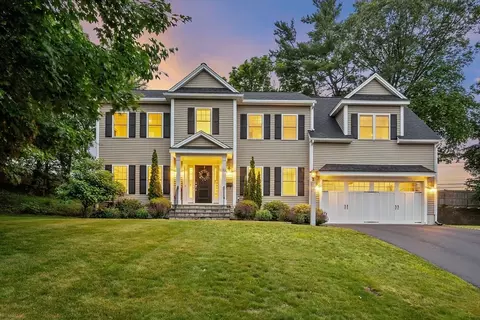22 Willow Park, Wellesley, MA 02481