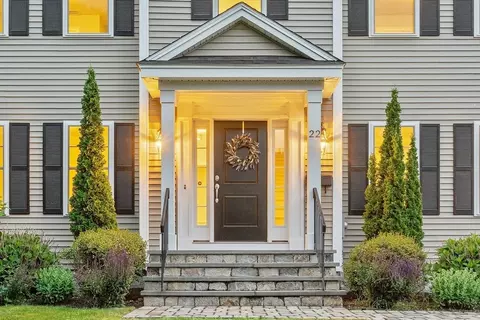 22 Willow Park, Wellesley, MA 02481 photo 3