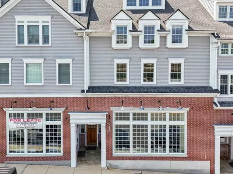 4 Winter St # C, Newburyport, MA 01950