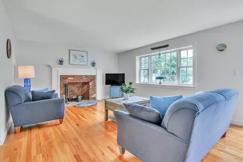 Living - 48 Fourth Ave, Hyannis, MA 02601 photo 2 of 3