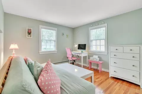 Bedroom - 48 Fourth Ave, Hyannis, MA 02601 photo 6 of 7