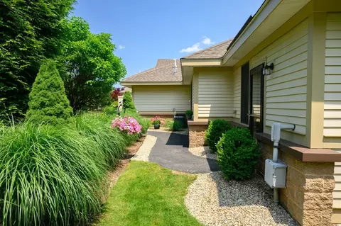 599 Washington St #1, Pembroke, MA 02359