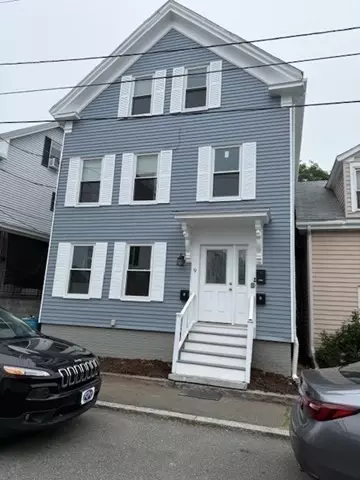 9 Foster St #1, Gloucester, MA 01930